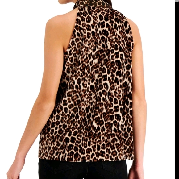 Leopard Print Sleeveless Halter Style Velour Blouse - Picture 4 of 5